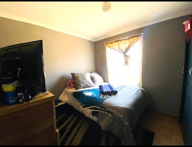 2 BEDROOM HOUSE FOR SALE IN SAVANNA CITY